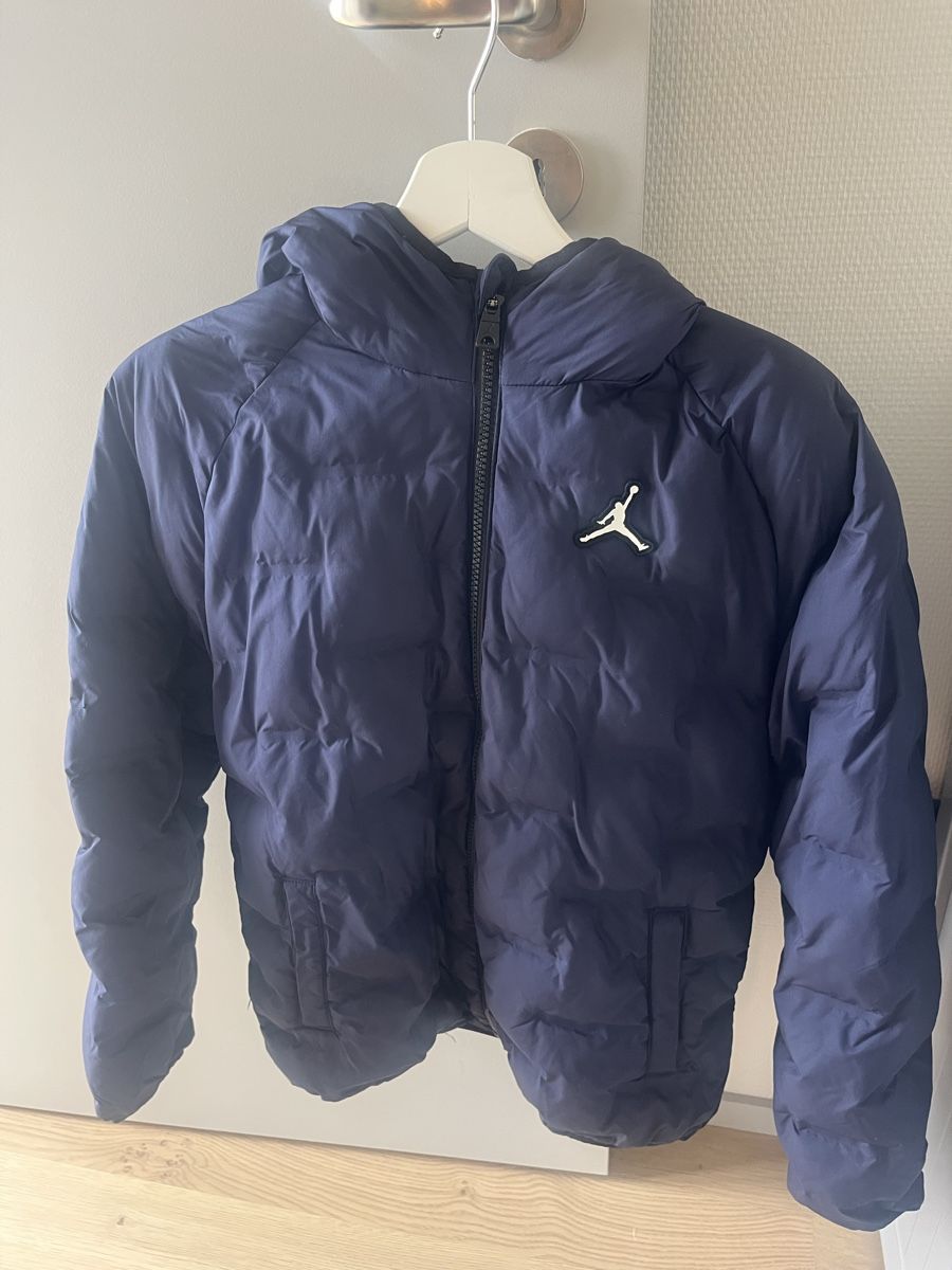 Giacche & Cappotti: Jordan Winterjacke Gr. 147-164  – Usato da Adliswil venduto da oktschuess10