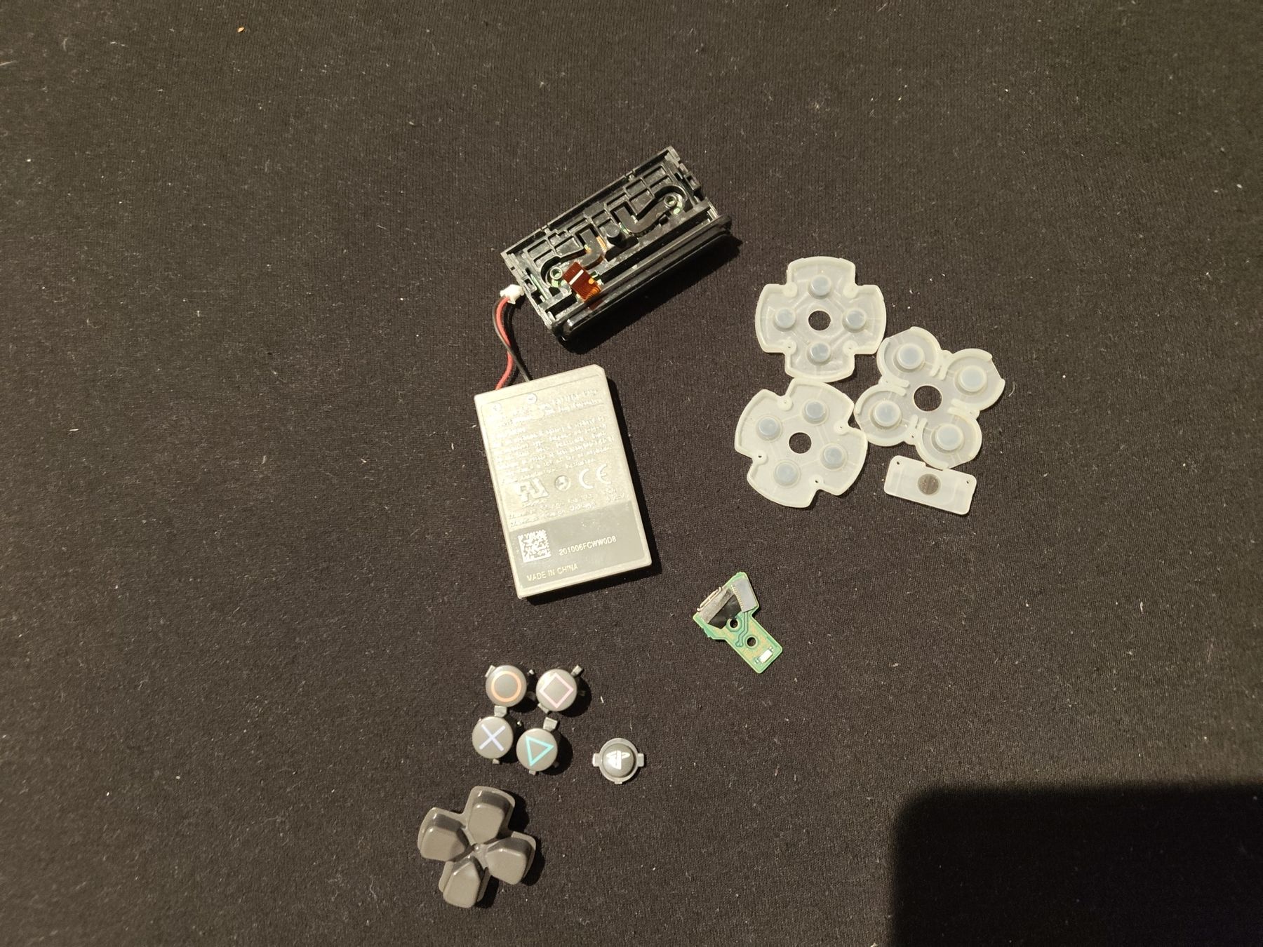 Sony Manettes: Sony PS4 controller spare parts – D'occasion à Zürich par Yamiyam8