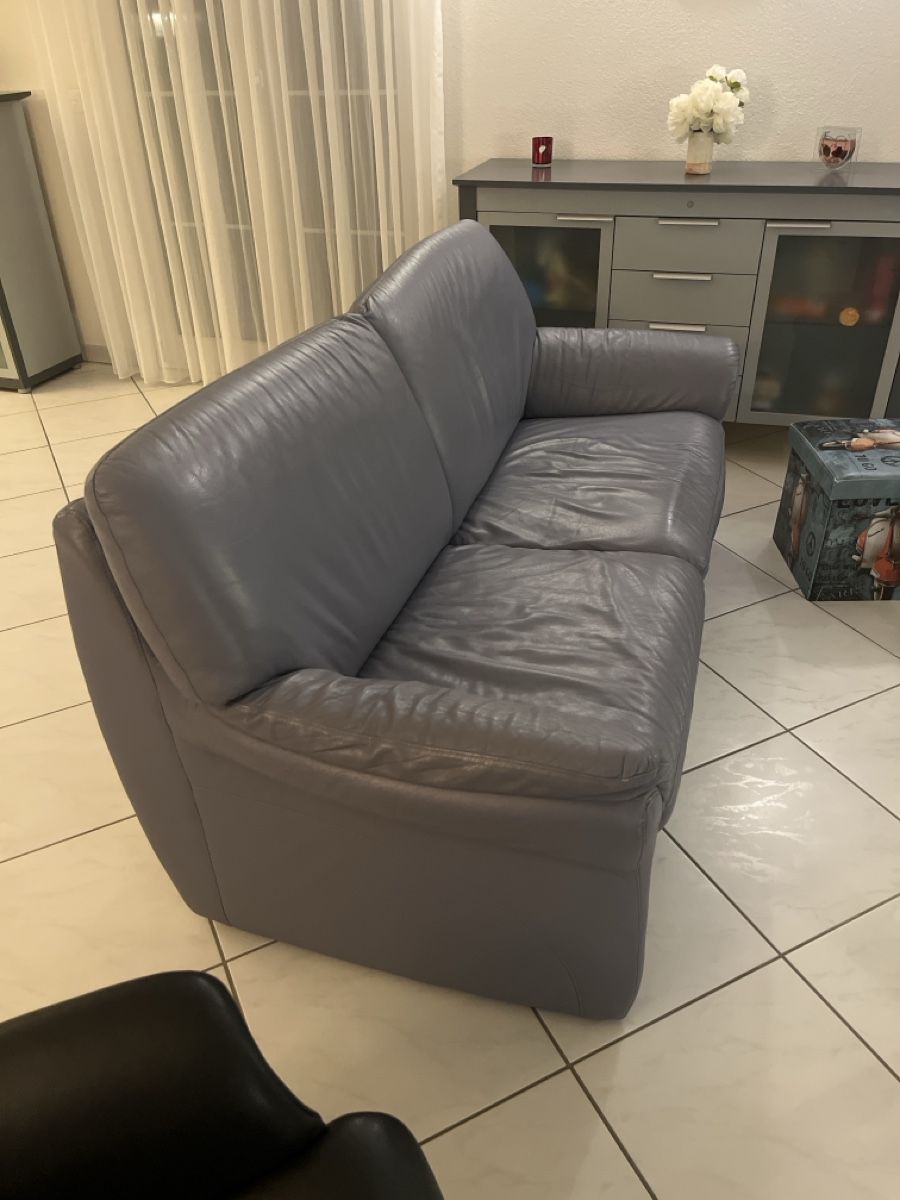 Divani: Echtleder-Sofa für 1.- Stutz !! – Usato da Ellikon an der Thur venduto da Vincendo 1