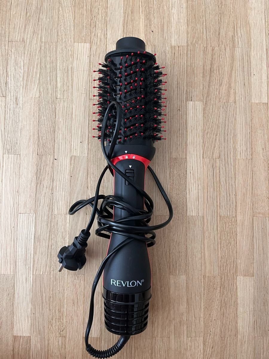 Altro per la cura dei capelli: Revlon One-Step Volumizer PLUS (neues Modell) – Usato da Zürich venduto da VV8055