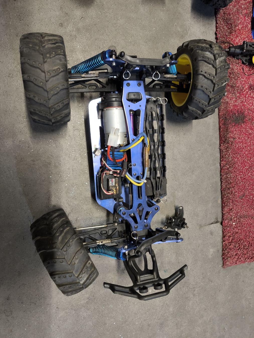 RC Modellbau: RC Modellautos – Defekt aus Trimbach von Isae1 3