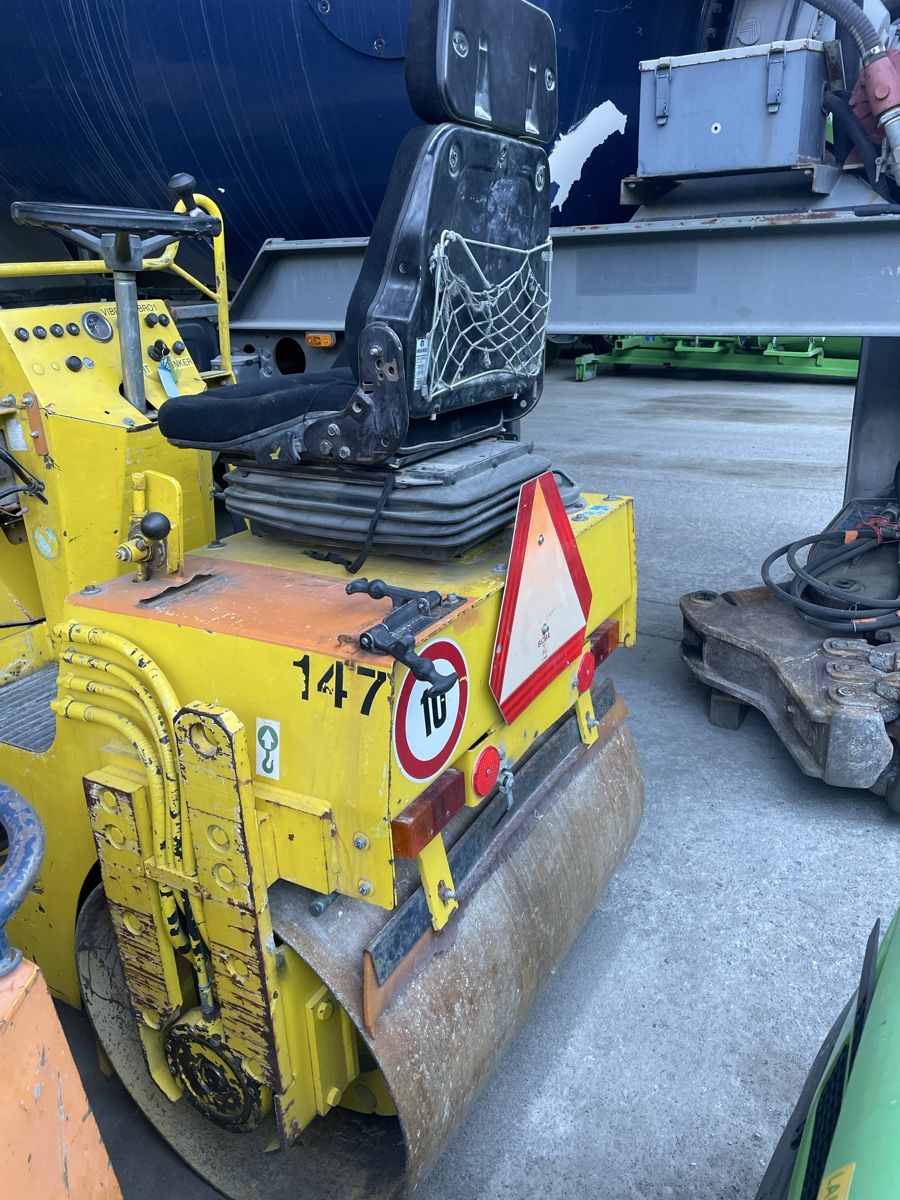 Bomag Tutte le macchine: Rullo vibrante DTV-213 H Walze – Usato da Poschiavo venduto da kuks01 7