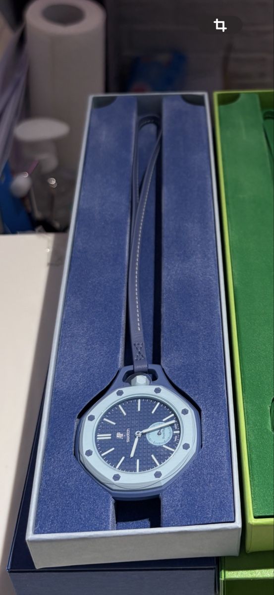Swatch Orologi: ap swatch blau neu mit armband – Nuovo (secondo la descrizione) da Bösingen venduto da watchoutonflavio. 2