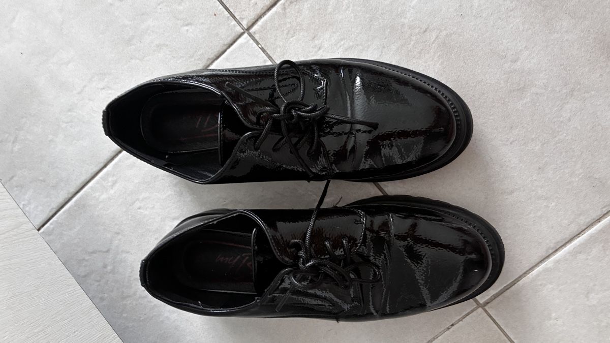 Damenschuhe: Black fake leather shoes – Gebraucht aus Zürich von tha_nhm8 1