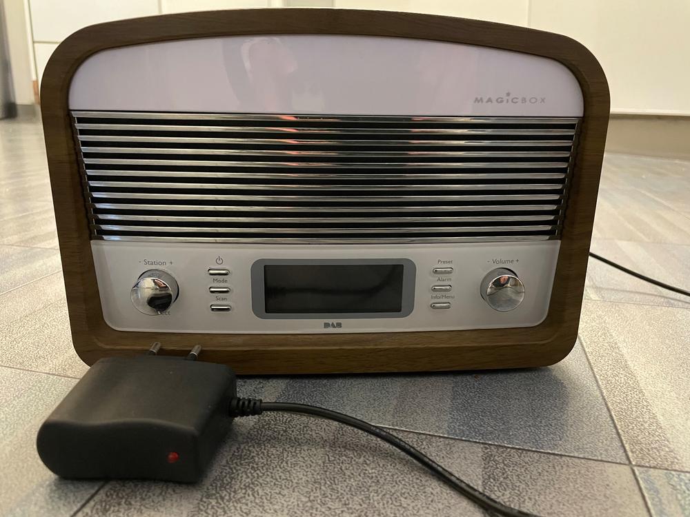 Magic Box DAB Radio in Retrolook (Gebraucht) in Dietikon für CHF 16 ...