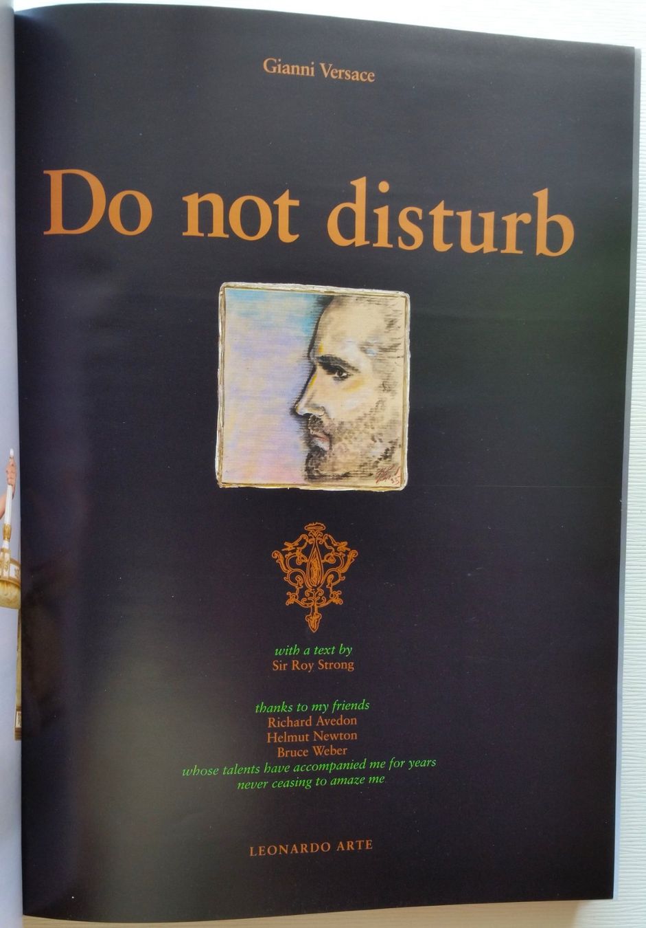 Libri: Do not disturb - Gianni Versace, Bildband 1996 – Usato da Oberriet SG venduto da ganesh435 1
