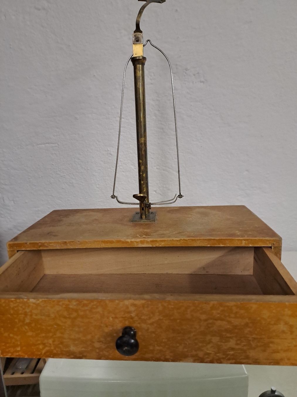 Alle Werkzeuge: Holzbox mit Messing-Instrument – Gebraucht aus Zürich von Schoebi19 1