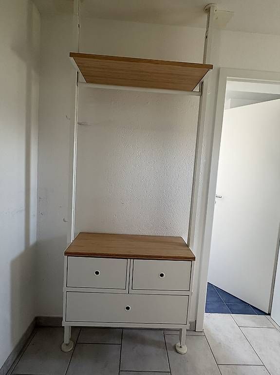 Guardaroba: Garderobe ELVARLI – Usato da Berikon venduto da Murphyslaw
