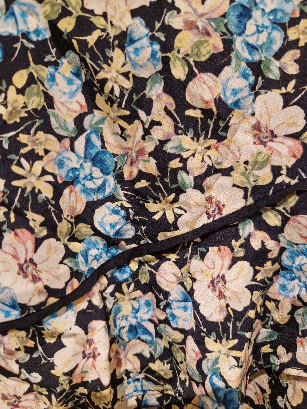 Zara Robes: Zara Kleid mit Blumenmuster – D'occasion à Luzern par rebsi02 4