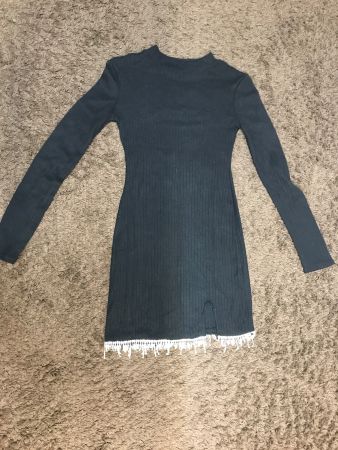 Zara Kleid mit Strass am Saum Gr S