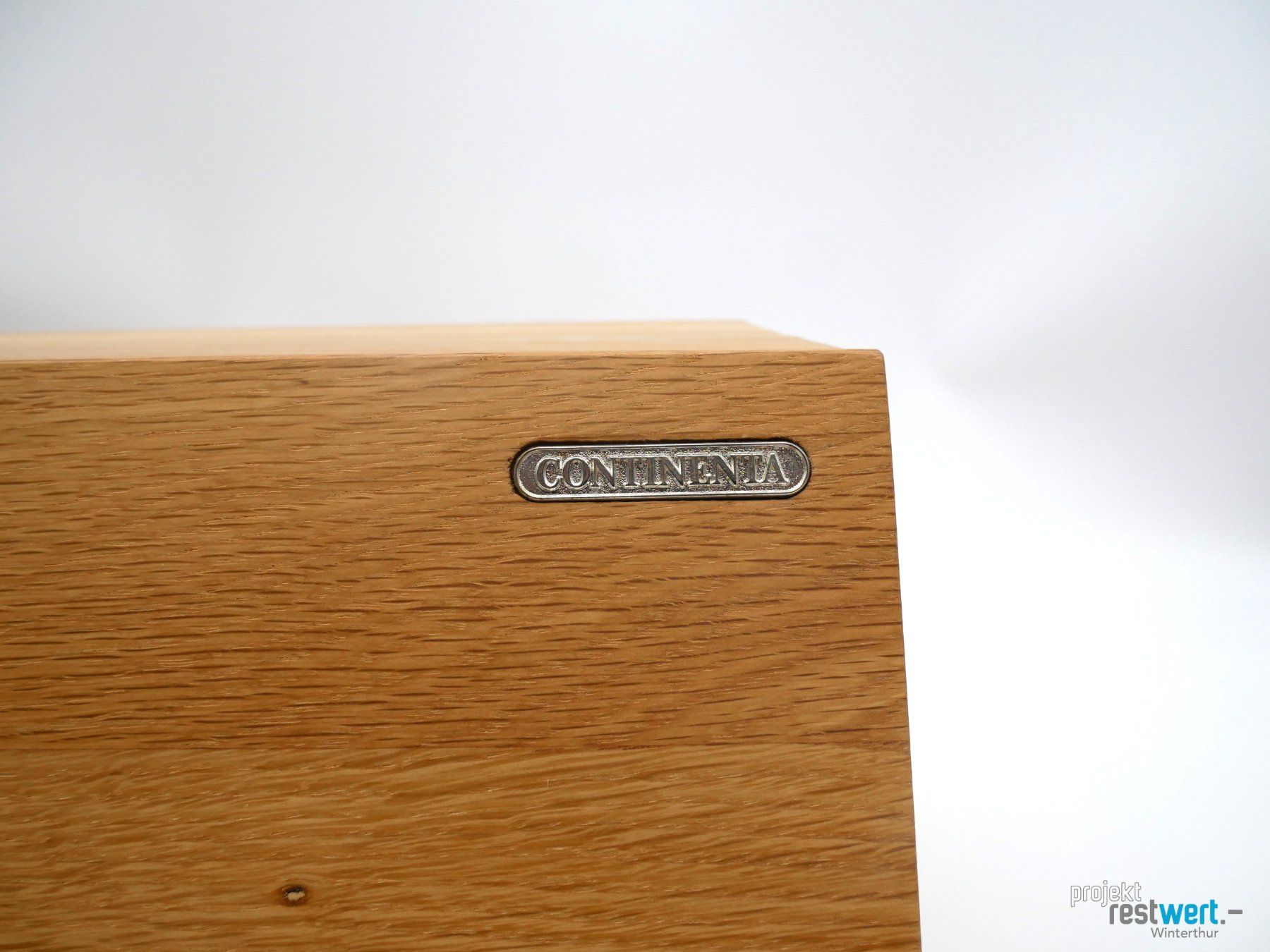 Contenitori & Simili: CONTINENTA Brotkasten Eichenholz 4160 – Usato da Winterthur venduto da Restwert_Winterthur 2