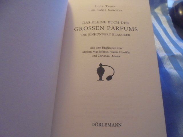 Libri: Das kleine Buch der grossen Parfums – Nuovo (secondo la descrizione) da Hinwil venduto da Glasperlen 4