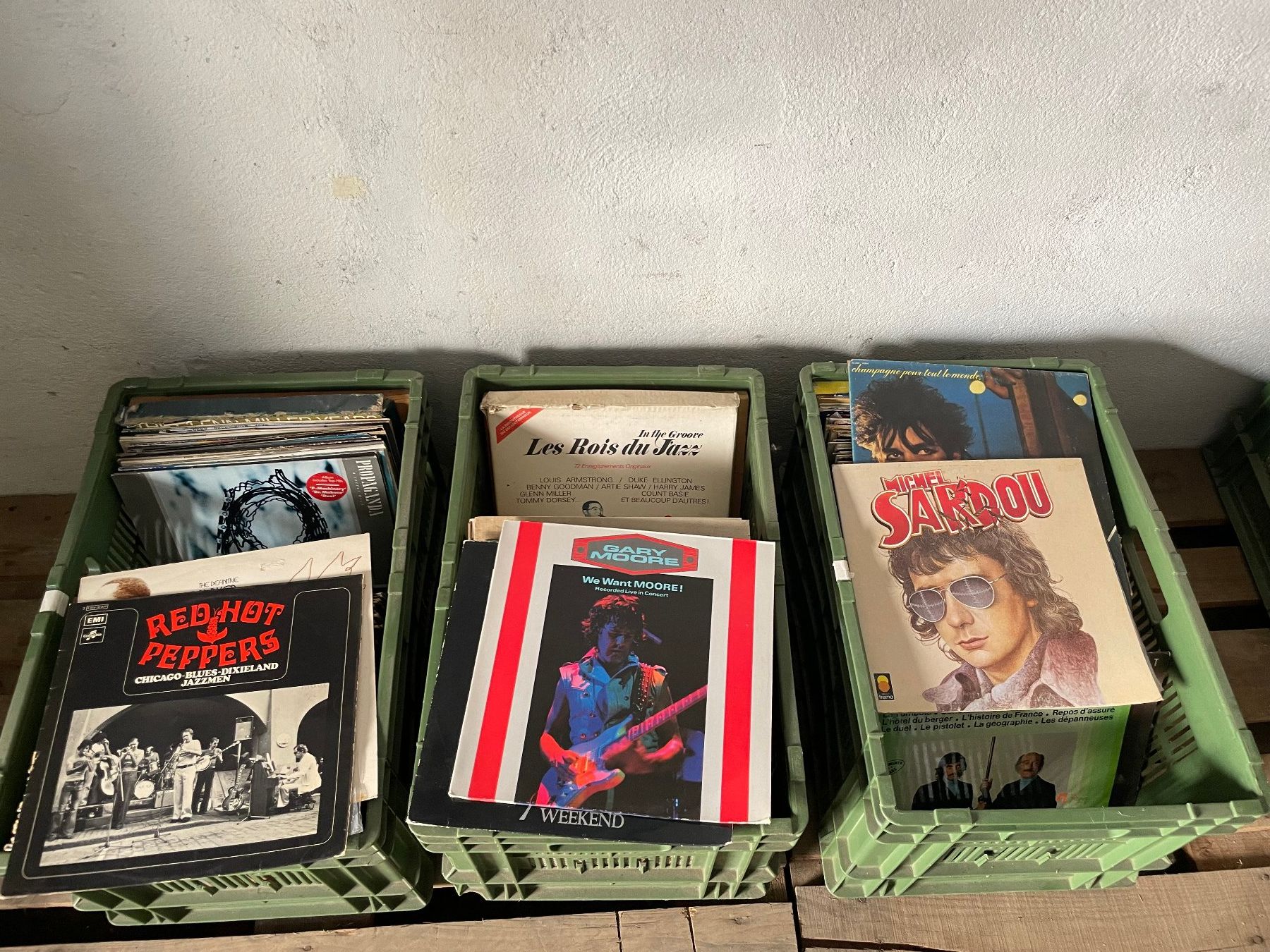 Vinyles: 3 caisses de disques vinyle 33 tours – D'occasion à La Croix (Lutry) par netrajet 2