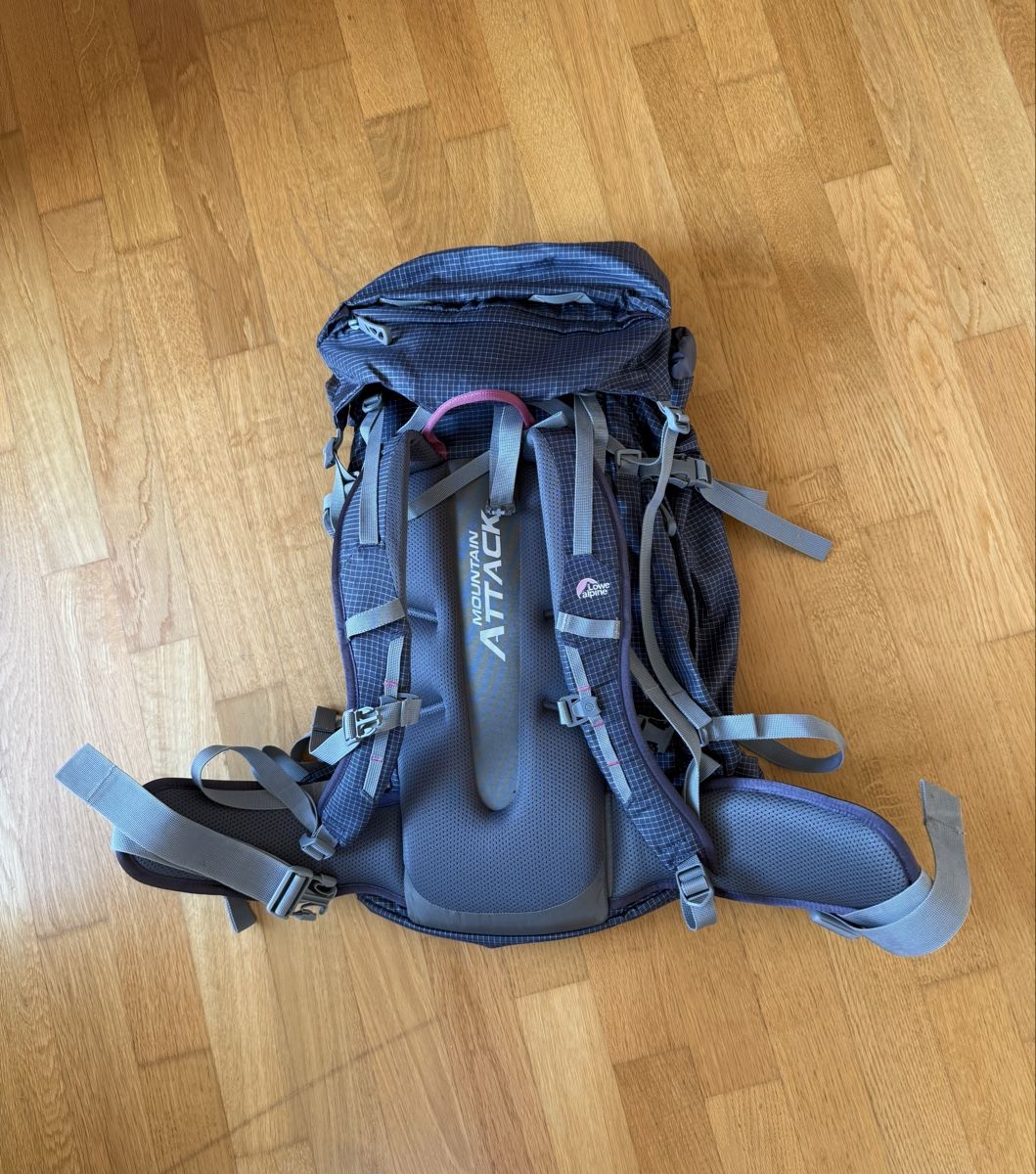 Lowe Alpine Sacs à dos: Lowe Alpine Mountain Attack 35:45 Rucksack dunkelblau – D'occasion à Oetwil an der Limmat par TOP15 1