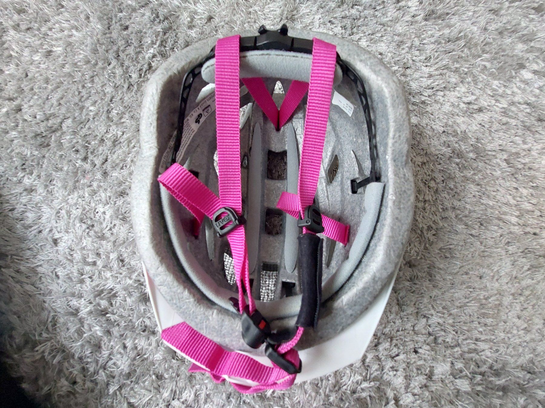 Uvex Helme: Casque de  vélo UVEX fille  taille 52-57cm – Neu (gemäss Beschreibung) aus Lausanne von anta-123 3