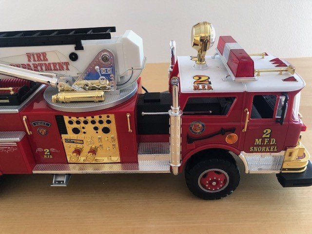 Modellautos: Modell Feuerwehrauto – Gebraucht aus Altbüron von zet_pnw5 1