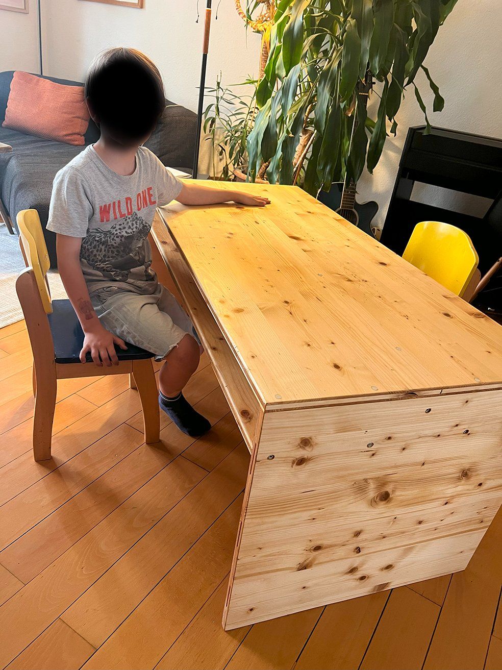 Scrivanie: Kinder-Atelier Tisch, Beidseitig benutzbar – Usato da Basel venduto da mangoldsteve 3