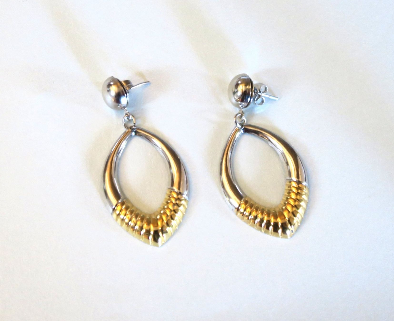 Orecchini pendenti & Orecchini a lobo: Elegante Ohrstecker – Usato da Brittnau venduto da marlenestone