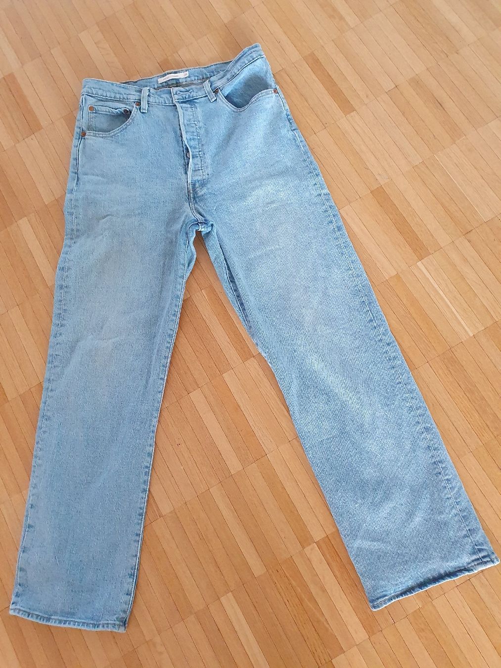Levi's Jeans: Levi's 501 Damenjeans, gr 31 hellblau – Usato da Laufenburg venduto da megane1959