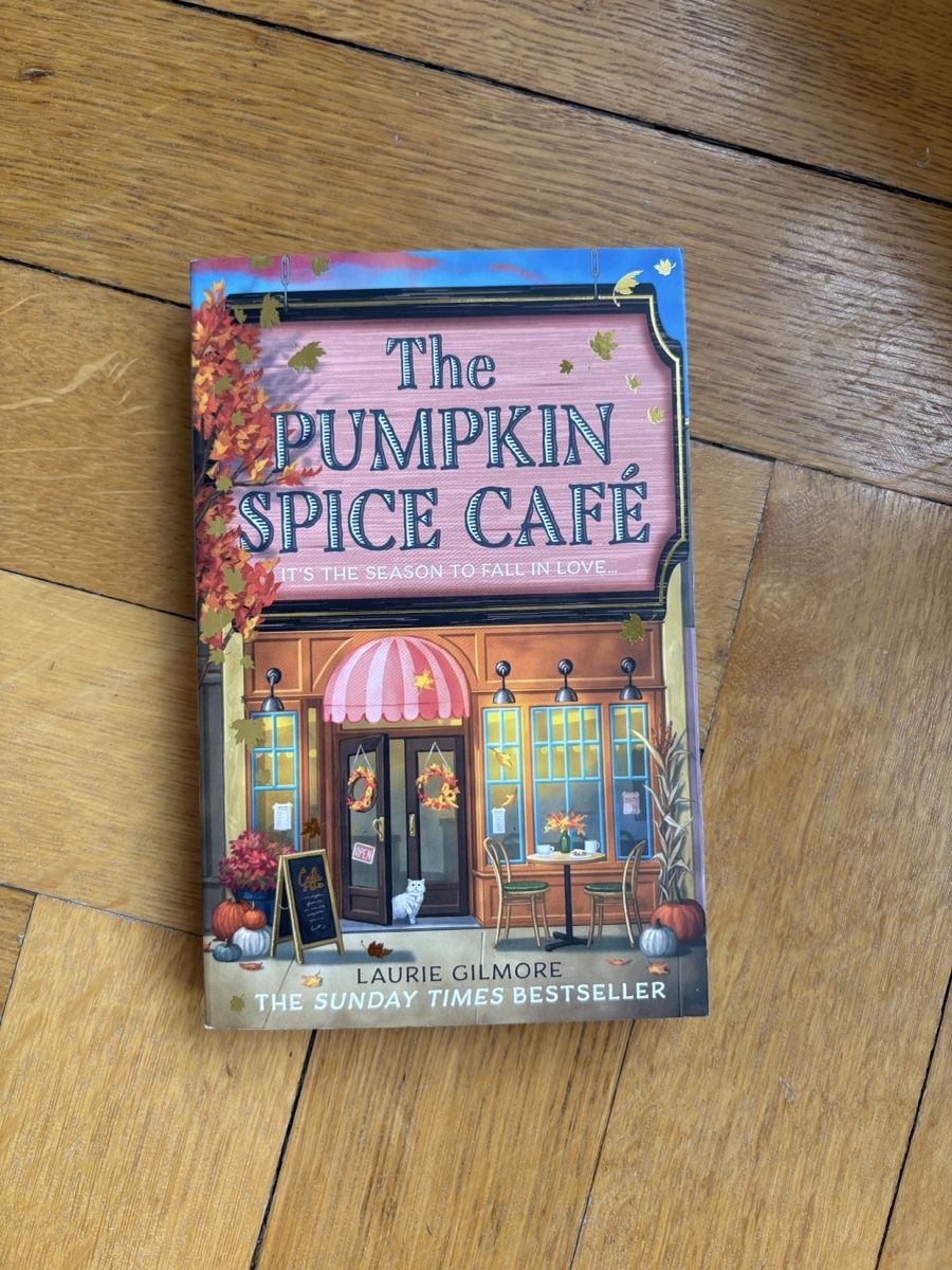 Libri: The Pumpkin Spice Cafe – Usato da St. Gallen venduto da KatieEugster