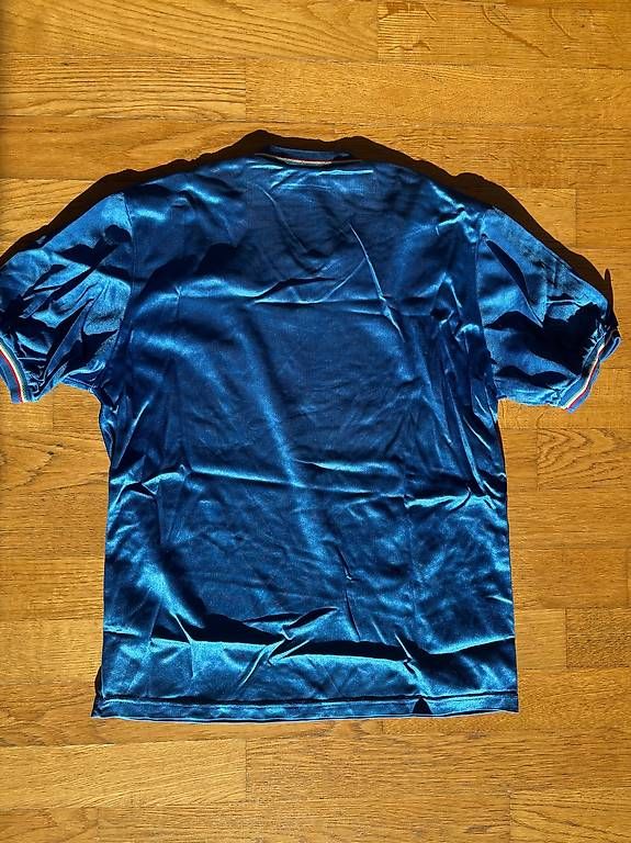 Canottiere & Pantaloni: Italien Trikot Saison 82/83 – Usato da Aarau venduto da aci3 1