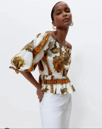Üterque - Off-Shoulder Blouse