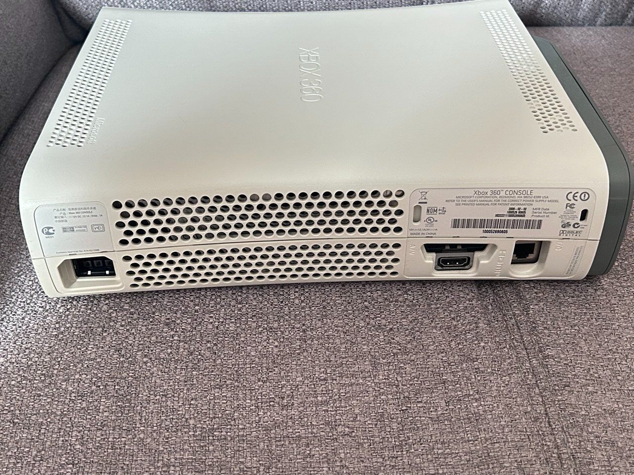 Microsoft Console: Xbox 360 Bianca 60GB con Controller e Cavi Buone Condizioni – Usato da Giubiasco venduto da LorisVale 2
