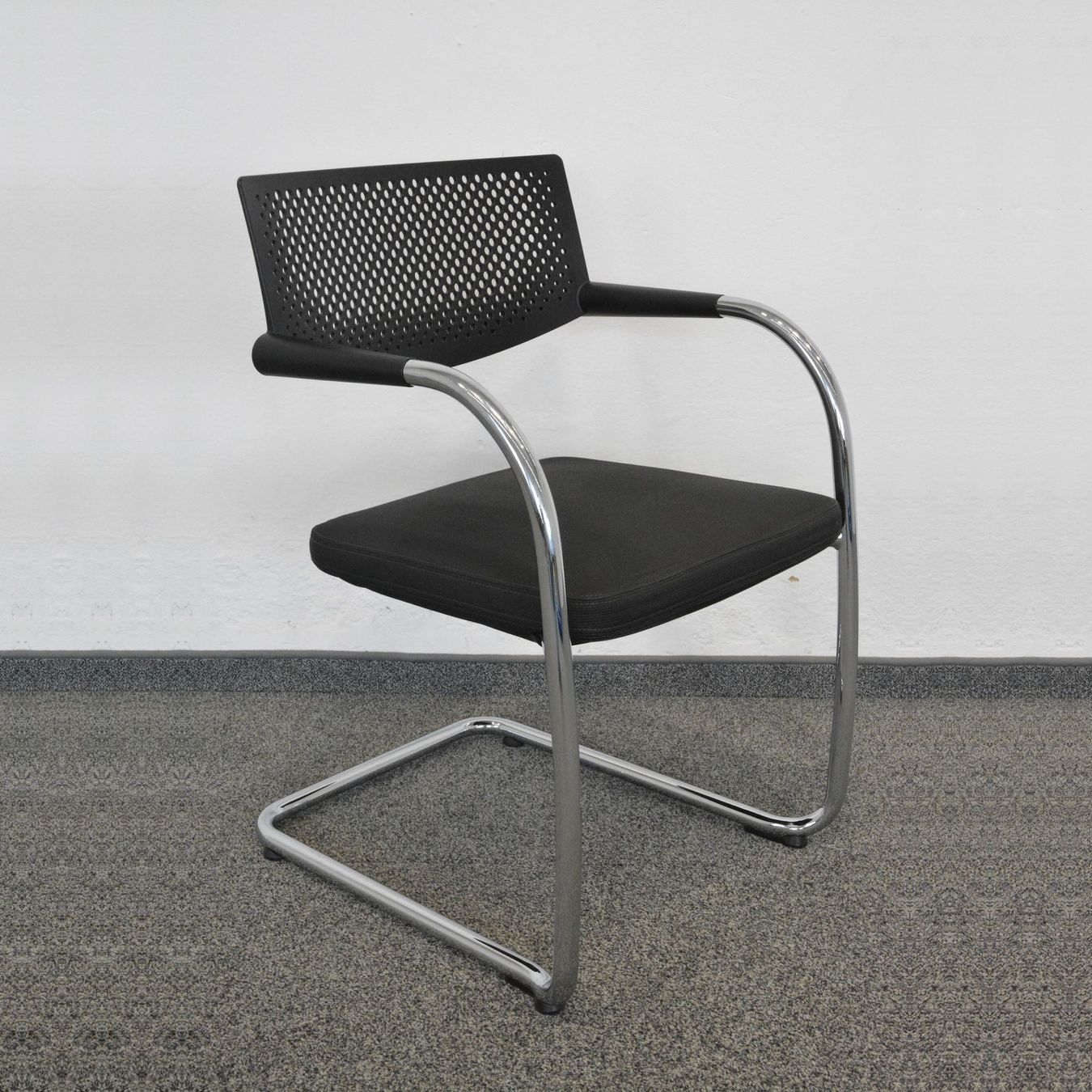 Vitra Sedie: Vitra Visavis 2 Freischwinger - Stapelbar - Anthrazit - mit – Usato da Schönenwerd venduto da mcofficeshop 1