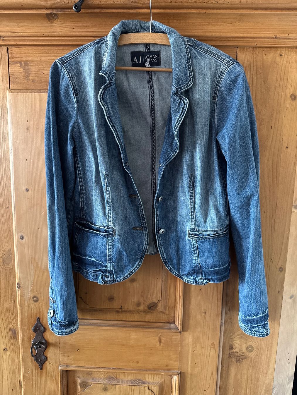 Armani Giacche: Armani Jeans Jeansjacke Damen Gr. 40 – Usato da Winterthur venduto da britsi