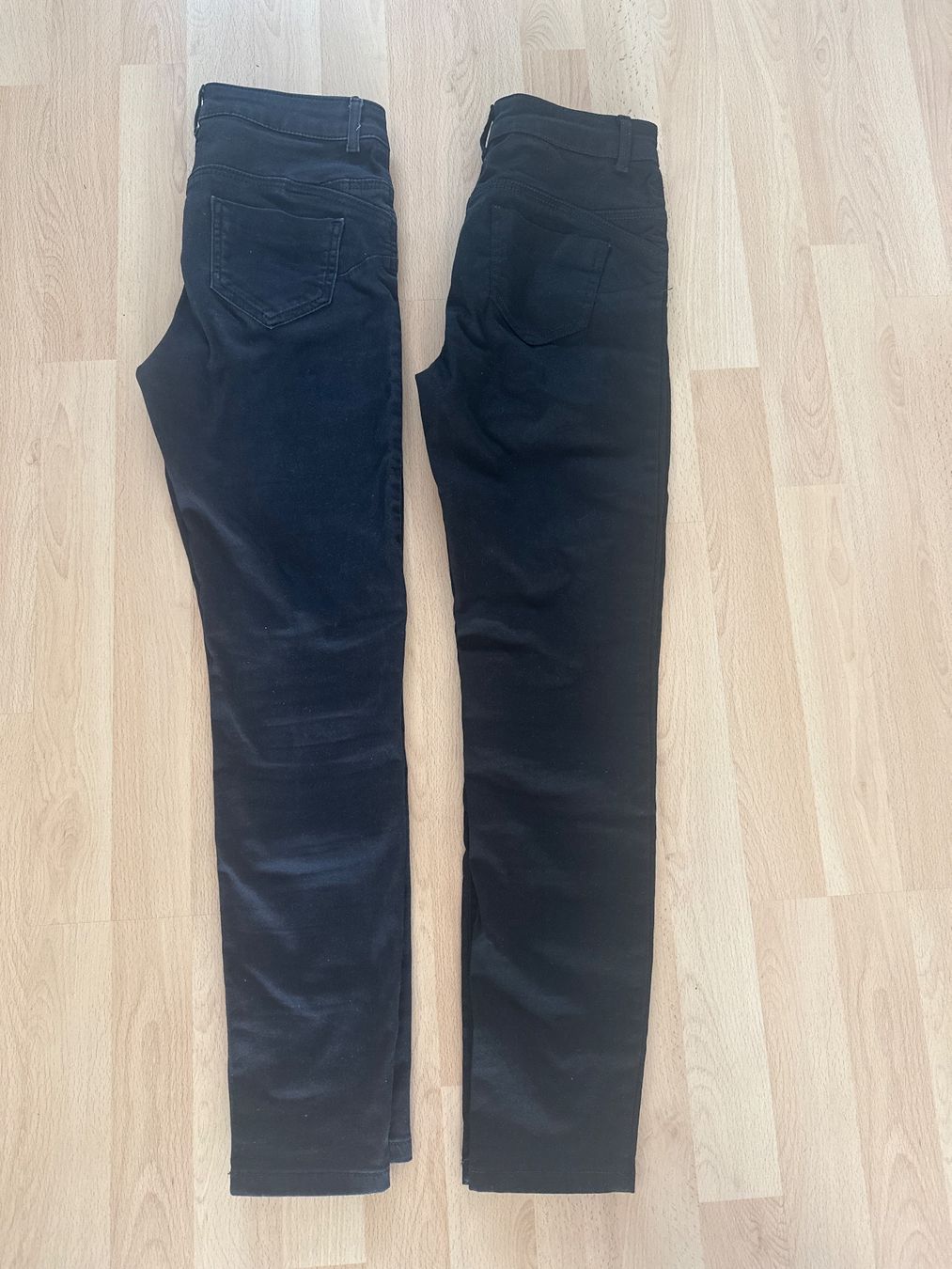 Calzedonia Jeans: 2 x CALZEDONIA Jeans, Gr. S – Usato da Schwarzenburg venduto da mezulienka
