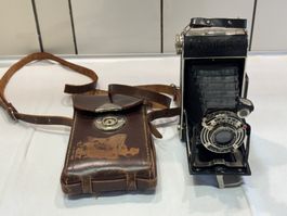 Appareil photo Kodak Junior 620 avec étui, d'occasion (583)