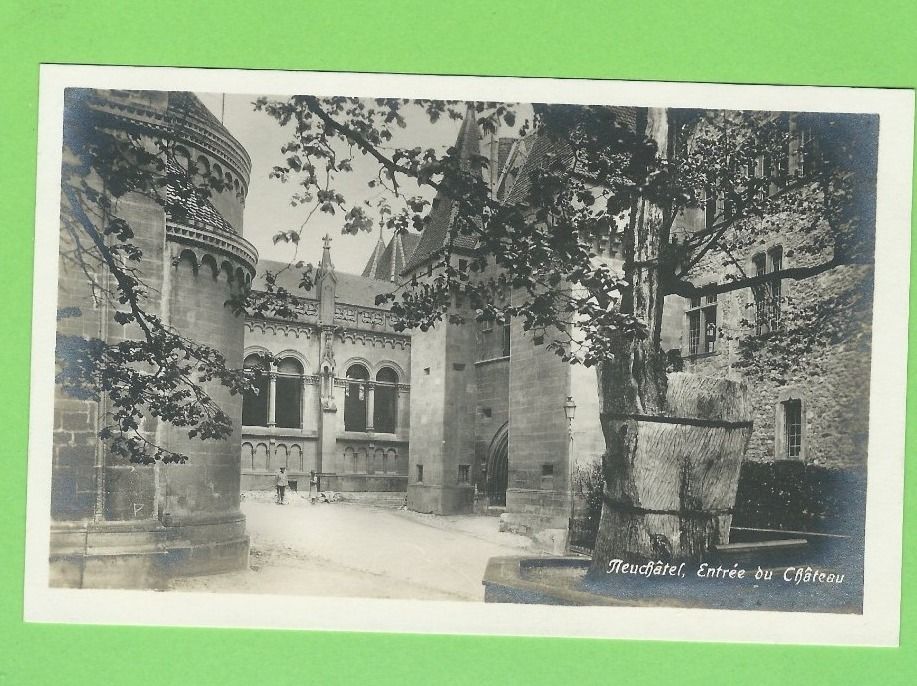 Cartoline postali: Neuchâtel, Entree du Château – Nuovo (secondo la descrizione) da Zürich venduto da t24_de