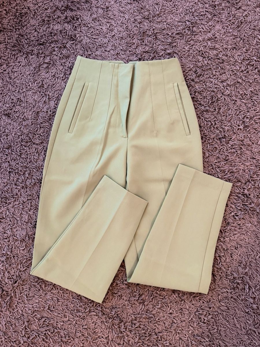 Zara Hosen: Hose grün – Neu (gemäss Beschreibung) aus Frümsen von laura002 2