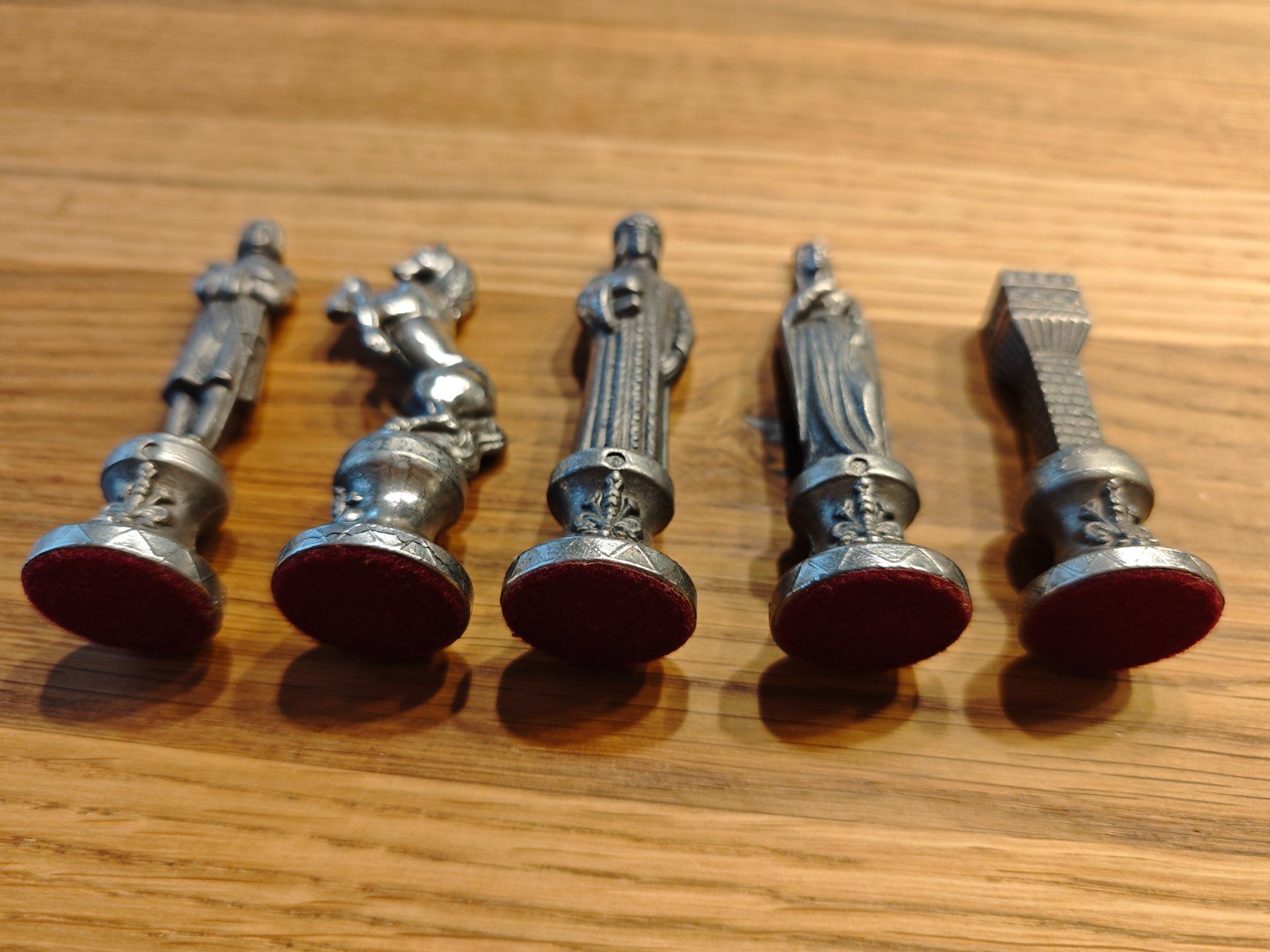 Jeux: Seltene Schachspielfiguren – D'occasion à Gunzgen par 0Aurin0 5