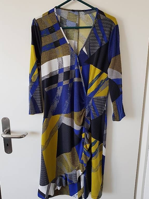 Vestiti: Betty Barclay Kleid – Usato da Lyss venduto da Staernli