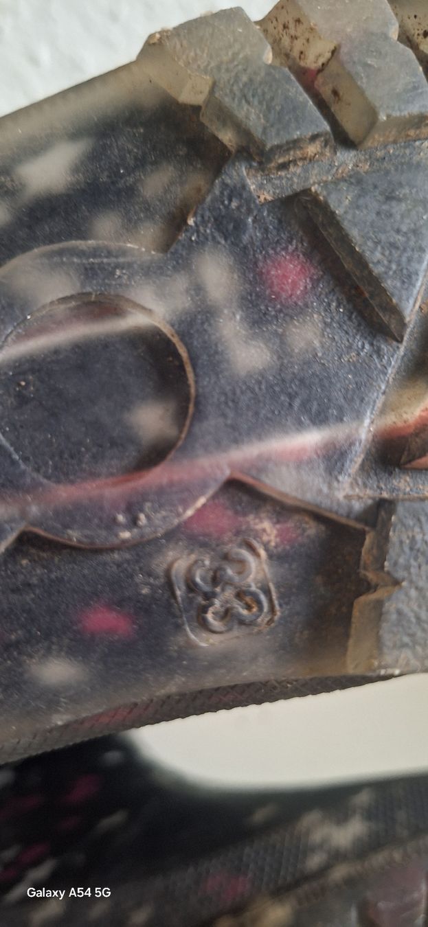 Scarpe per ragazzi: Gummistiefel,Regenstiefel Gr. 33 mit Sternen – Usato da Richterswil venduto da C011 3
