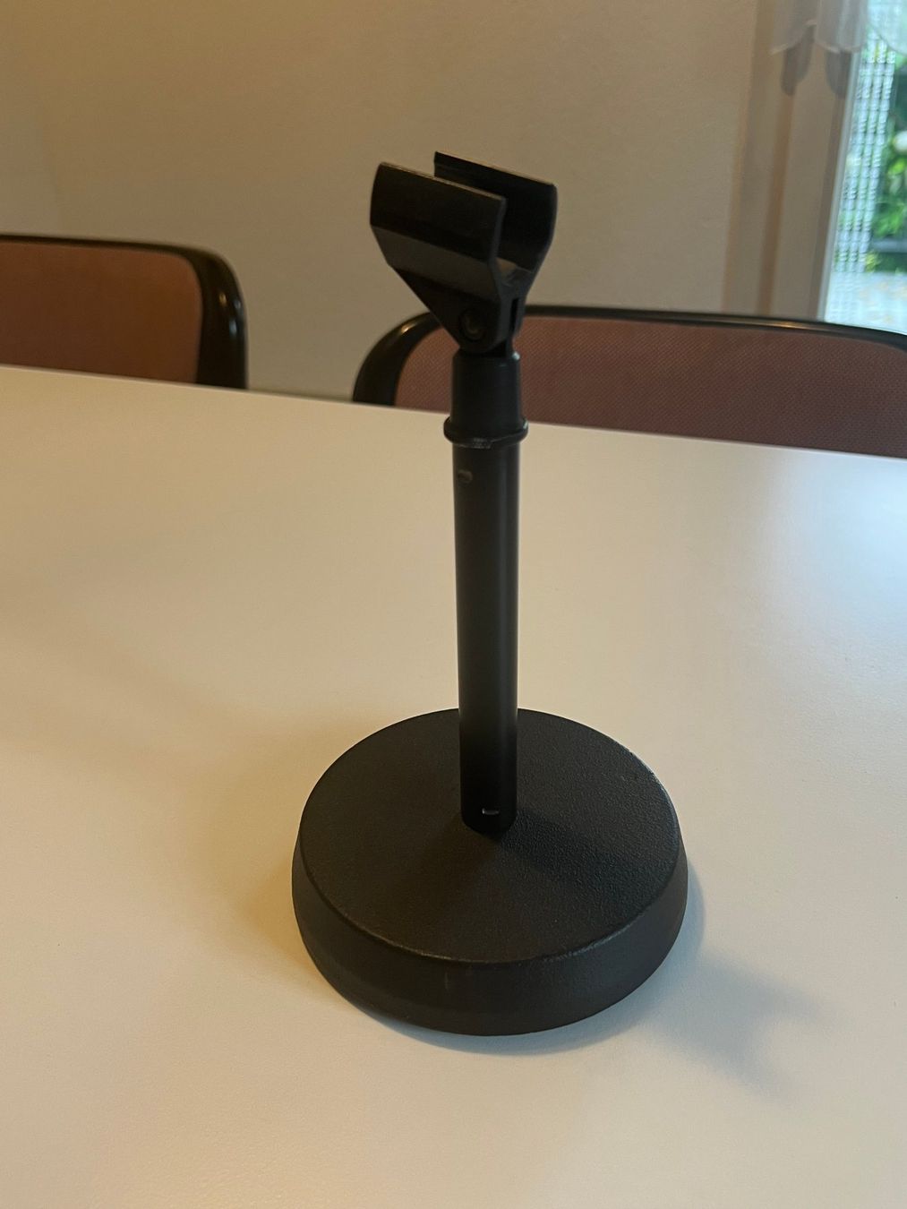 Revox Microfoni: Revox Mikrofon Stativ – Usato da Bazenheid venduto da Ruediloosli