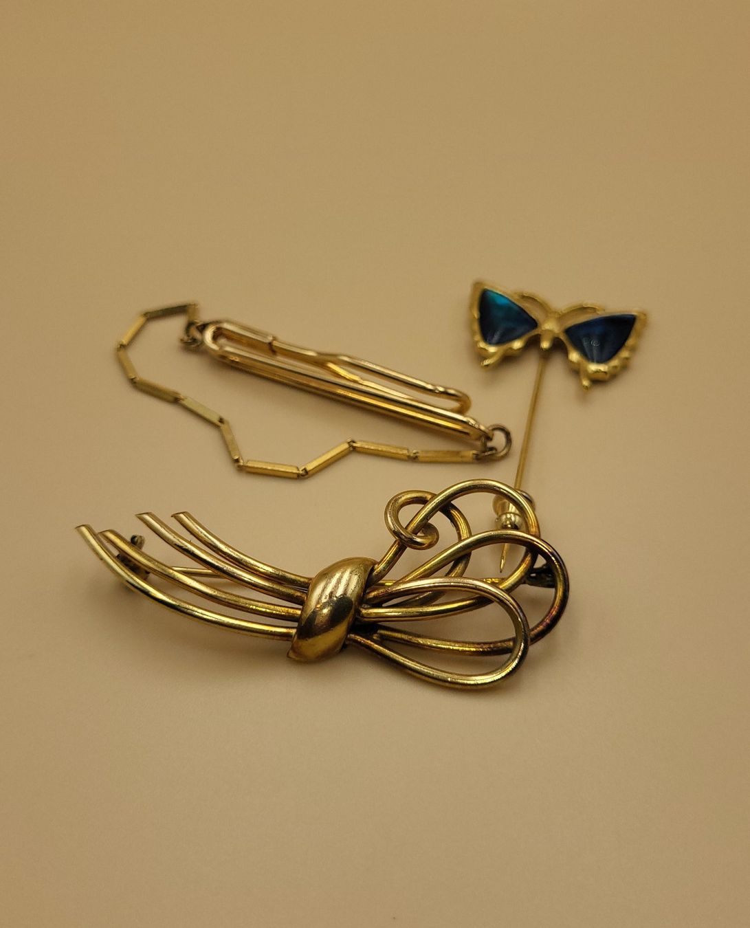 Broschen & Nadeln: 3er Set Vintage Golden Broschen – Gebraucht aus Wald ZH von SwissPawnshop 1
