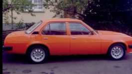 Opel Ascona B Türe rechts hinten Orange