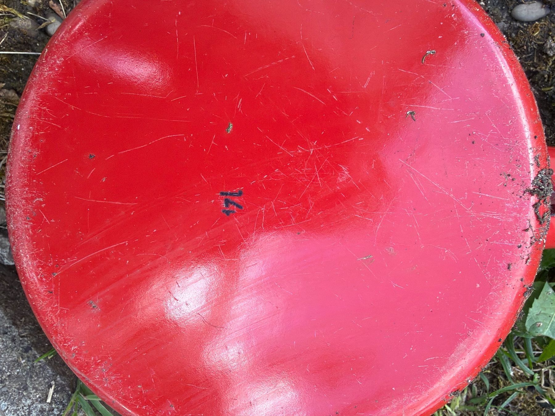 Pentole: Rotes Vintage Emaille Pfännchen , gut erhalten – Usato da Wahlen b. Laufen venduto da Salome7 5