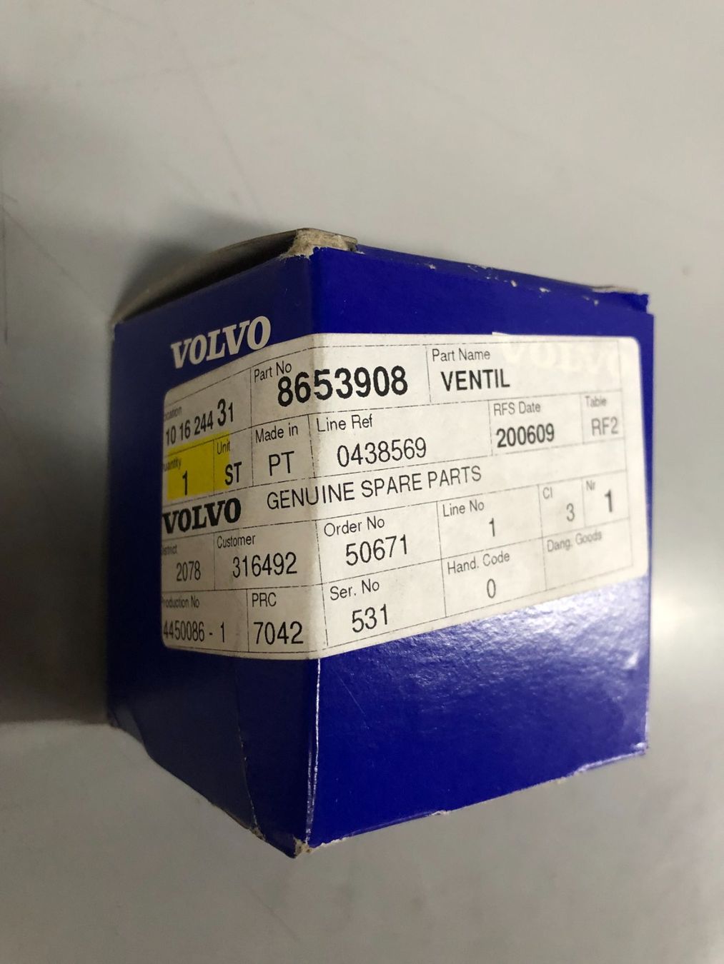 Volvo Tutti pezzi di ricambio auto: Ventil Benzindampfabsaugung Original Volvo – Nuovo e nell'imballaggio originale da Kriessern venduto da Laurastar05 3