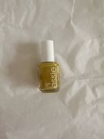 Essie Nagellack "piece of work" 856 neu