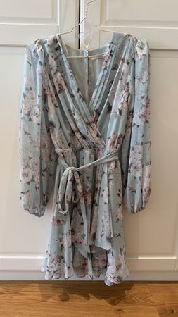 Kleid mit Blumenmuster Gr. 34 - wie neu