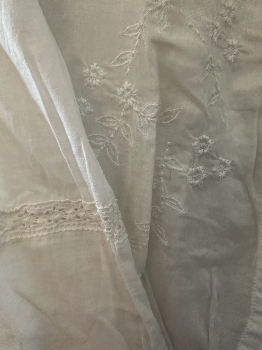 Esprit Camicette: ESPRIT Bluse mit Stickereien, Gr. S – Usato da Bern venduto da Maria003 2