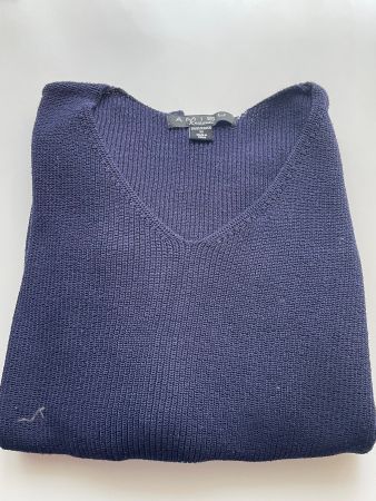 Blauer Pullover