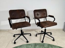 2 x bürostühle / Drehstühle mit Armlehnen – Höhenverstellbar