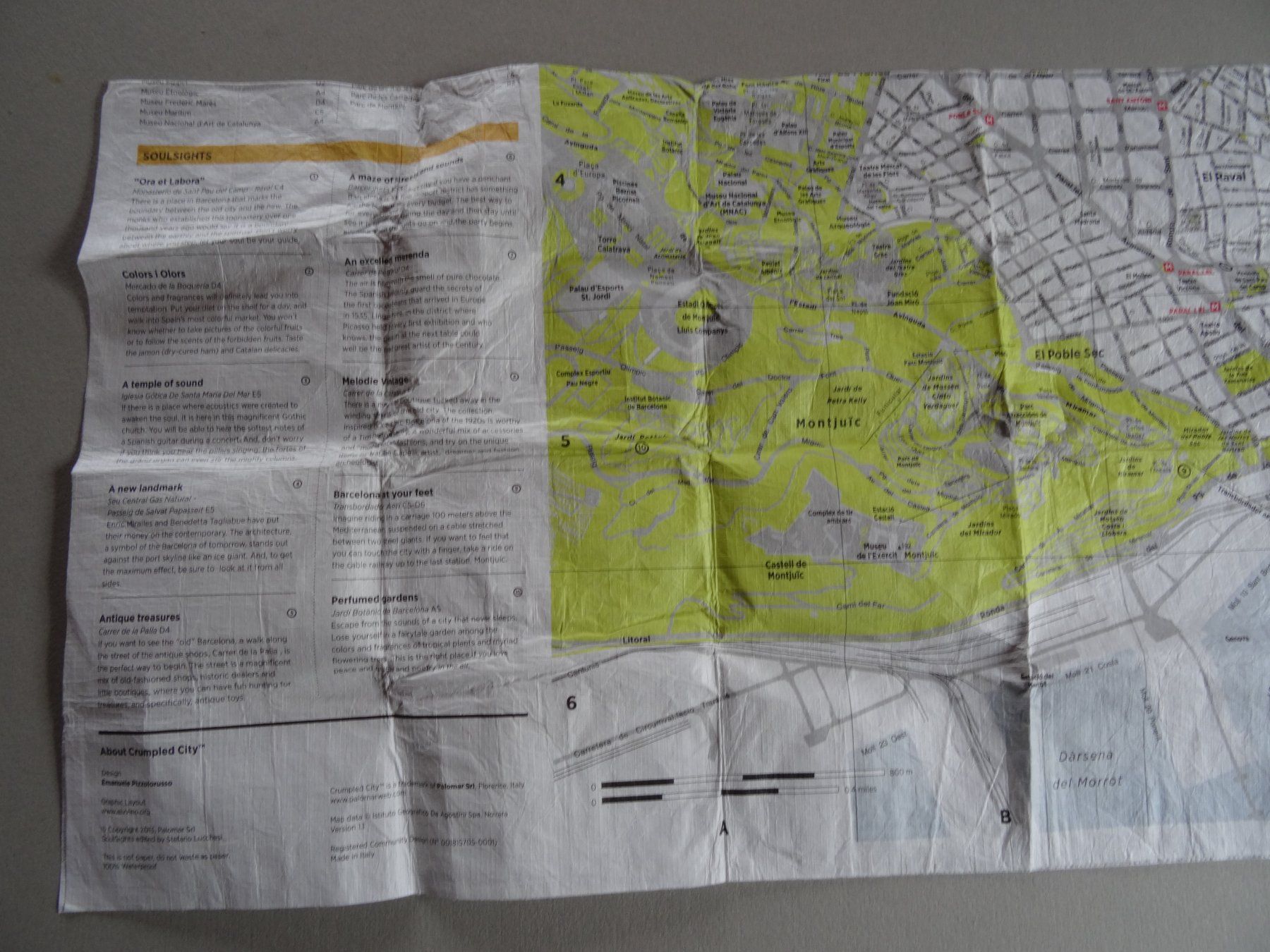 Cartine & Atlanti: Stadtplan Barcelona - "Crumpled City Map" in Beutel – Usato da Mühlrüti venduto da Dadadachs 2