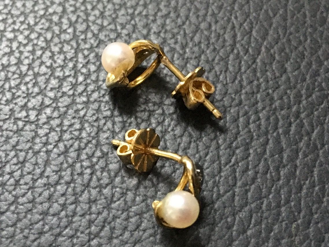 Ohrringe & -stecker: Gelb- und Weissgold Ohrstecker mit Perle – Gebraucht aus Freienwil von Hubi030 1