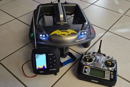 Carp Madness Phantom Futterboot mit Echolot
