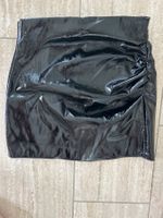 Lackjupe von Zara Gr. S neu